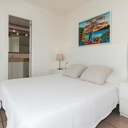 Apartment Uhc Center *