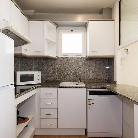 Uhc Center Apartment