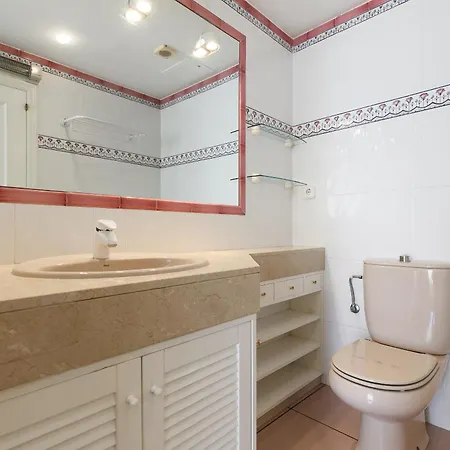 Apartment Uhc Center *
