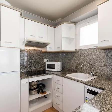 Uhc Center Apartment *